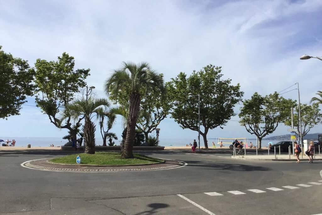 Des Vacances De Reve Apartment Fréjus Екстериор снимка